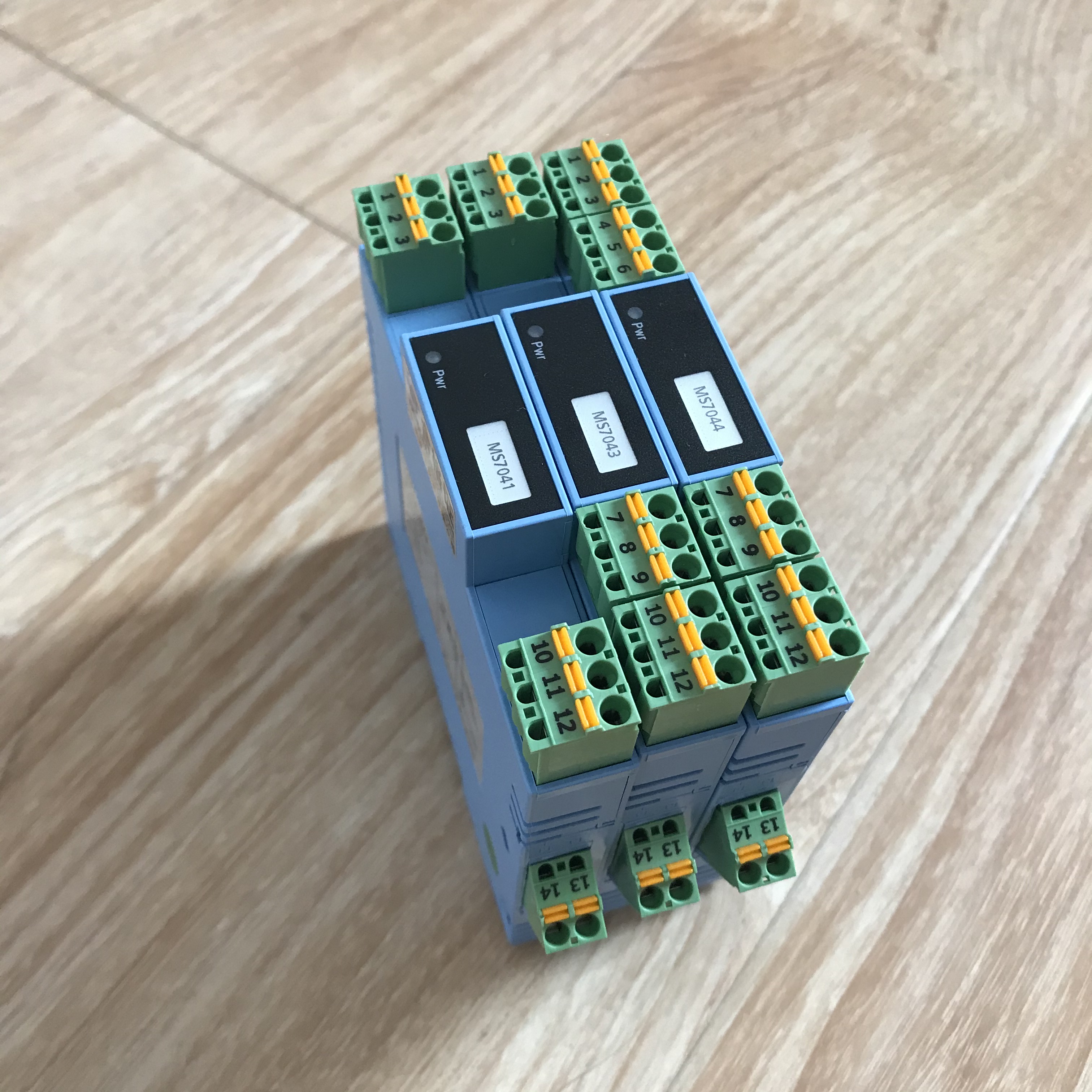 MS7045現場電源配電信號輸入隔離器（一入三出）